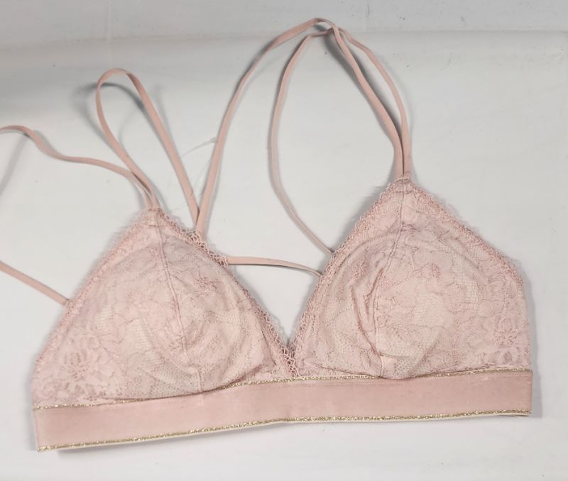 Photo 1 of SIZE M WOMEN'S BRALETTE