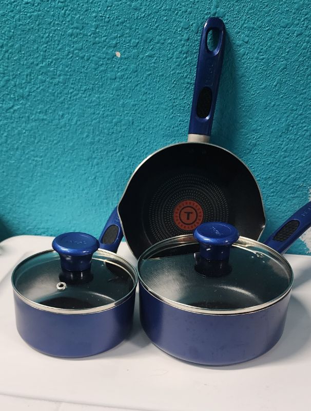 Photo 1 of T-FLAN 5PIECE COOKING SET