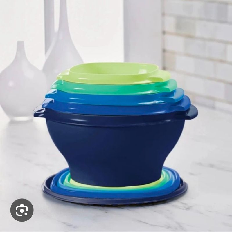 Photo 1 of TUPPERWARE MIXING BOWLS SET