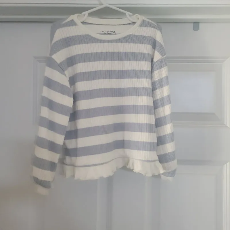 Photo 1 of SIZE 3T EASY PEASY LITTLE GIRL TOP WITH RUFFLES