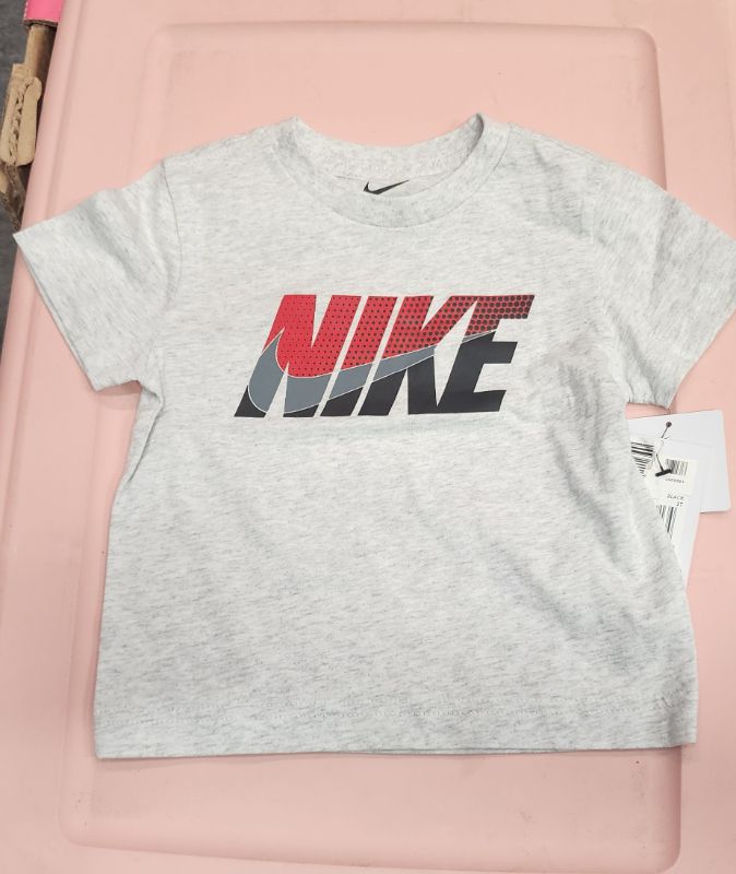 Photo 1 of SIZE 2T BOY'S NIKE SHORT SLEEVE TSHIRT