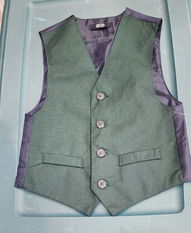 Photo 1 of SIZE 5 NAUTICA BOY'S VEST