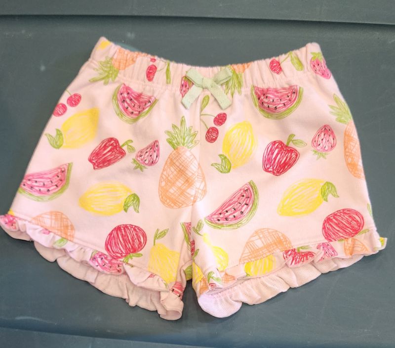 Photo 1 of SIZE 2T LITTLE GIRL SHORTS