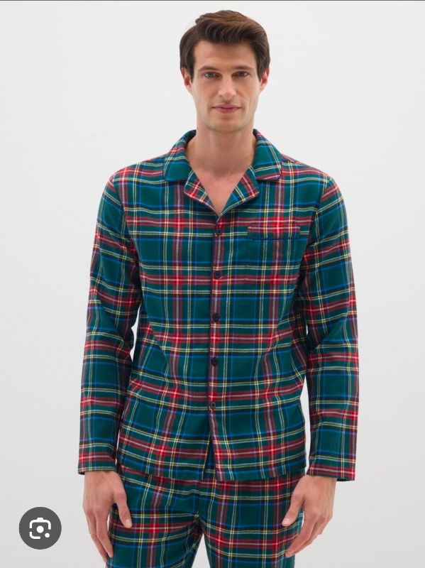Photo 1 of SIZE M MEN'S BUTTON UP FLANNEL PJ TOP