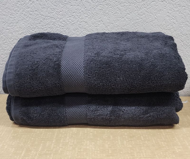 Photo 1 of WHITE CLASSIC LUXURY SOFT BATH SHEET TOWELS SET OF 2 BLACK 35X70