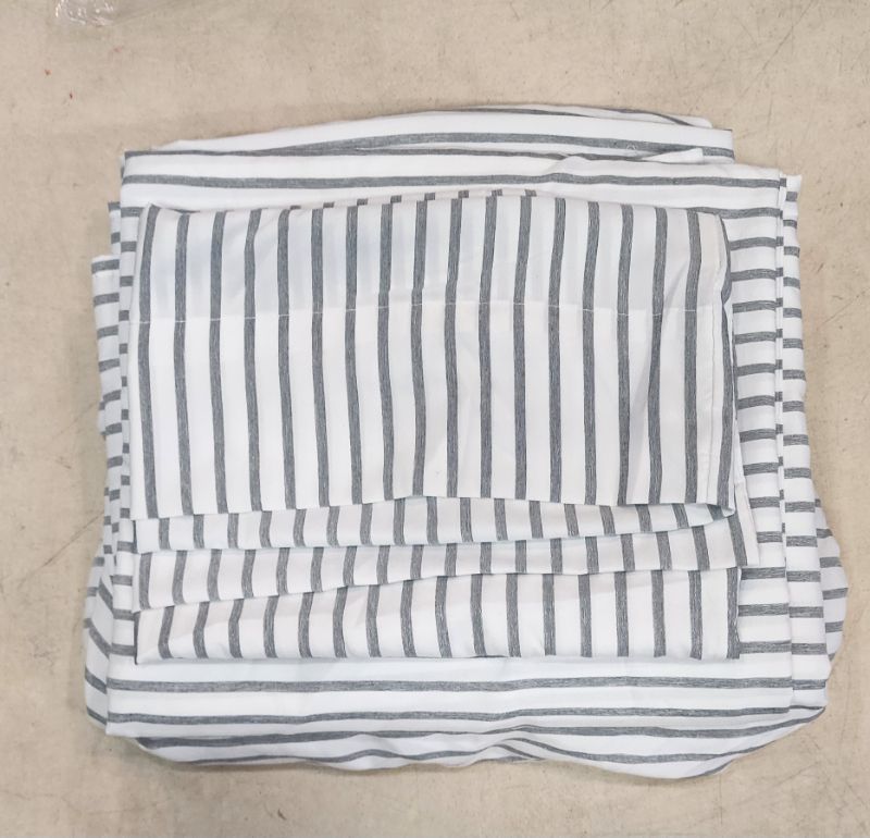 Photo 1 of QUEEN SIZE  SHEET SET 3 PIECE (1 PILLOWCASE ONLY)