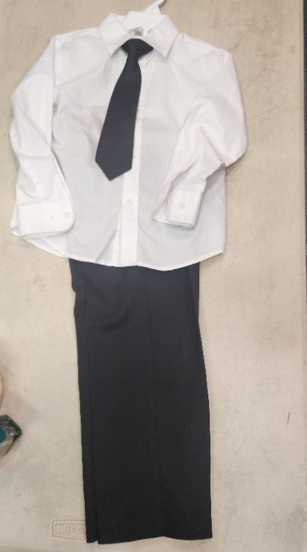 Photo 1 of SIZE 5 KENNETH COLE BOYS 3 PCS SET