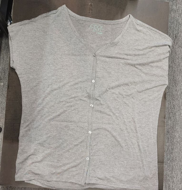 Photo 1 of SIZE L WOMEN'S LOUNGEWEAR TOP GRAY