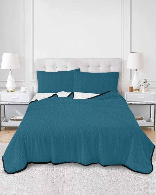 Photo 1 of TWIN SIZE QUILT, TEAL