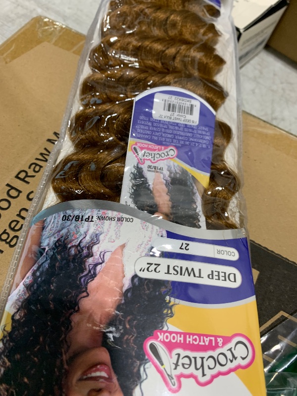 Photo 1 of FreeTress Synthetic Hair Braids Deep Twist Bulk 22" (4-Pack, TP1B/27)