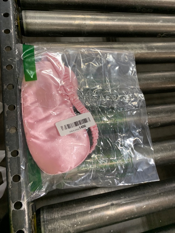 Photo 1 of 1 Pack Sleep Mask, Silk Eye Mask with Elastic Strap, Blindfold, Soft Silk Sleeping Mask (Pink)