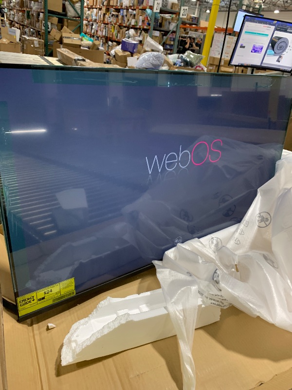 Photo 1 of LG 43UA7700P 43 inch Class UA77 Series LED AI 4K Smart webOS TV (2025)