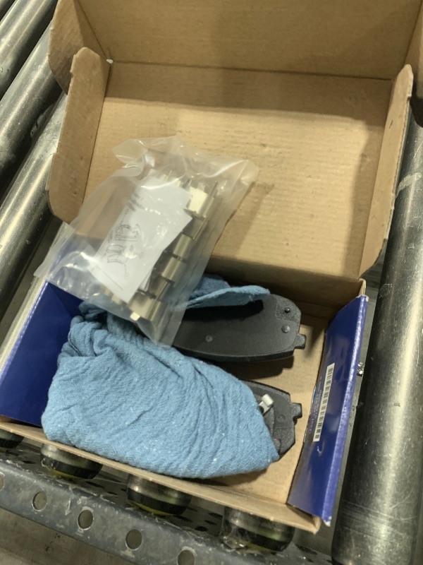 Photo 1 of BOSCH BE1397H Blue Ceramic Disc Brake Pad Set With Hardware - Compatible With Select Hyundai Elantra; Kia Forte, Forte Koup, Forte5, Soul; FRONT