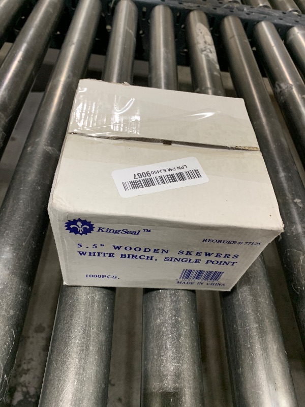 Photo 1 of 1000 Count | KingSeal Natural Bamboo Wood Candy Apple Skewers, Sticks, 5.5 Inch x 6.5mm diameter, Bulk Pack, Blunt Point for Safety - 1 Box of 1000