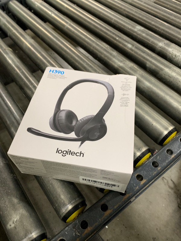 Photo 1 of Logitech H390 Wired Headphones with Mic, USB Headset with Microphone for PC, Noise Cancelling Microphone for Video Meetings, Music, Gaming - Black