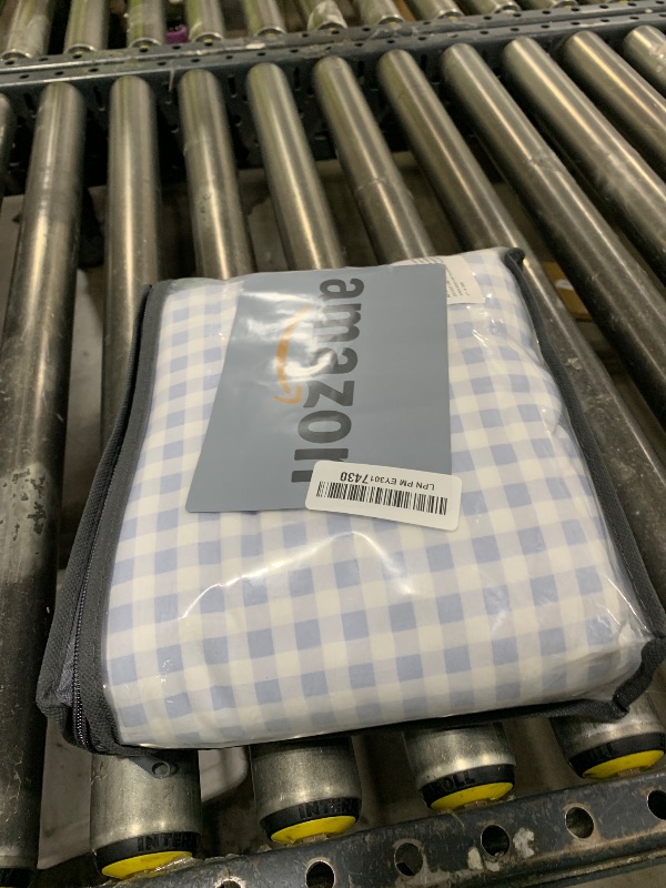 Photo 1 of Nayoroom Gingham Duvet Cover Full Size Blue White Plaid Checkered Comforter Cover 3 Pcs Soft Breathable Washed Microfiber Grid Farmhouse Bedding Set with Pillow Shams
