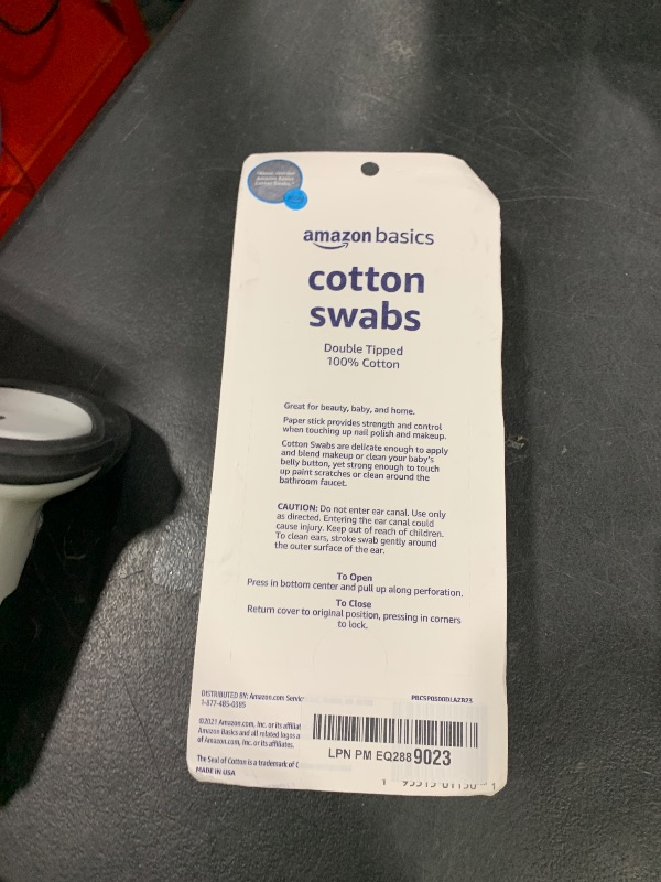 Photo 1 of Amazon Basics Cotton Swabs for Personal Hygiene and Baby Care, 500 Count, 1 Pack