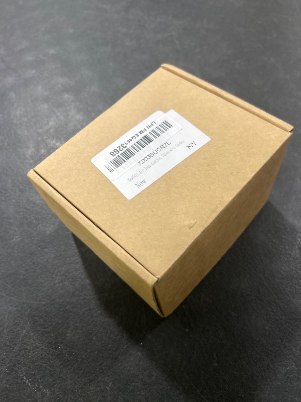 Photo 1 of NewYall Air Pump Control Valve with Gasket BMW 128i 2008-2012, 328i 2007-2011, 328i xDrive 2009-2011, 328xi 2007-2008