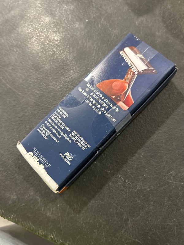 Photo 1 of King C. Gillette Safety Razor with Chrome Plated Handle and 5 Platinum Coated Double Edge Safety Razor Blade Refills