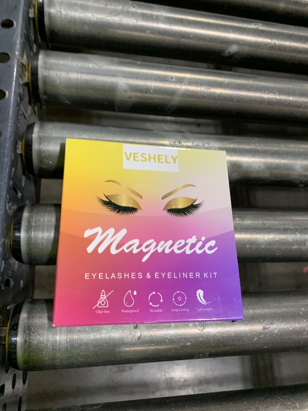 Photo 1 of VESHELY Natural Magnetic Eyelashes with Eyeliner,3 Pairs Natural Look False Lashes Kit,3D Short Magnetic Eyelash Set 