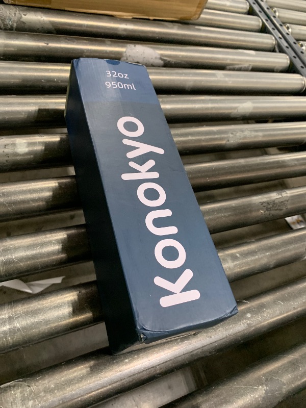 Photo 1 of Konokyo 32 oz Insulated Water Bottle Stainless Steel Sport Bottles with 3 Lids,Army Green