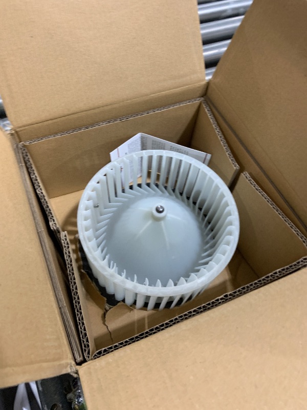 Photo 1 of AC Heater Blower Motor - Compatible with Chevy, GMC & Other GM Vehicles - Silverado, Tahoe, Avalanche, Suburban, Escalade, Sierra, Yukon, H2 - Replaces 15-81683, 22741027, 20760618, 700164 - ATC