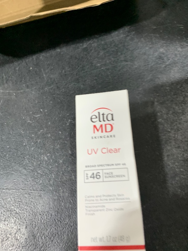 Photo 1 of EltaMD UV Clear Face Sunscreen SPF 46, Oil Free for Face with Zinc Oxide, Dermatologist Recommended Sunscreen Lotion, For Acne-Prone Sensitive Skin, 1.7 oz Pump
