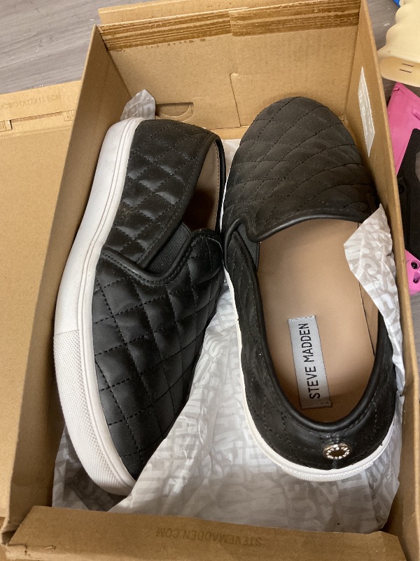 Photo 1 of Steve Madden Women's Ecentrcq Black Pulsar Sneaker 7.5 W US