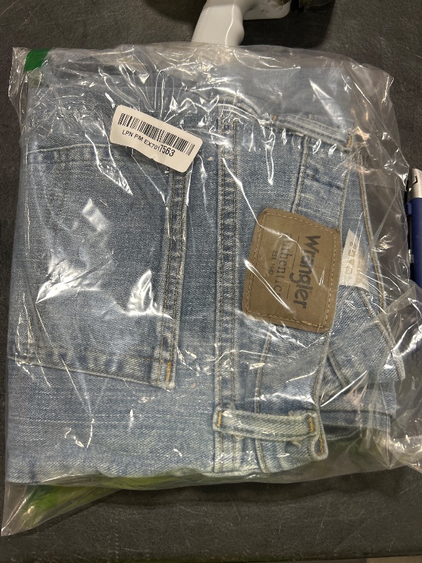 Photo 1 of Wrangler Authentics Men's Classic 5-Pocket Relaxed Fit Flex Jean Stonewash Flex 32W x 30L