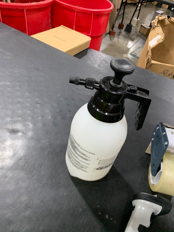 Photo 1 of Flo-Master by Hudson Half-Gallon Home and Garden Handheld Sprayer