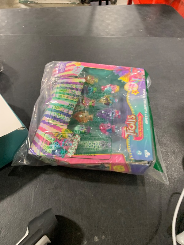 Photo 1 of Trolls DreamWorks Fun Fair Surprise Mineez - 1.5 Inch Collectible Figures - Sweet Surprises 11 Pack, 35+ to Collect in Series 2