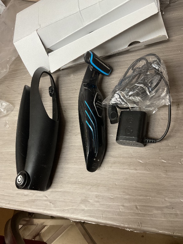 Photo 1 of Philips Series 5000 Body Groomer with Skin Comfort System and Back Attachment - BG2034/13