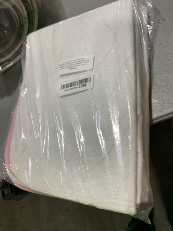 Photo 1 of Platinum Care Pads™ Washable Bed Pads/Chair Pads for Incontinence - Size 18x24 - Pack of 4