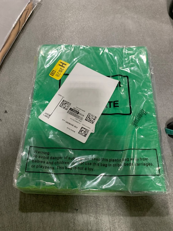 Photo 1 of Henoyso 24 Pcs Folders Take Home Heavy Duty 2 Pocket Homework Folders with Clear Front Pockets for Elementary Students Parent Teacher Communication (Green)