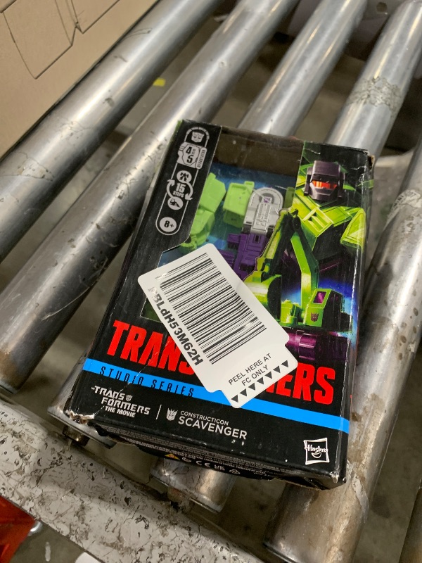 Photo 1 of TRANSFORMERS Studio Series Deluxe Class The The Movie Constructicon Scavenger, 4.5-inch Action Figure, Robot Toys for Ages 8+