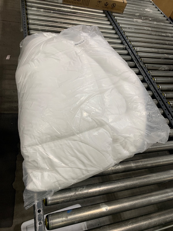 Photo 1 of ABENE Twin XL Size Mattress Topper for College Dorm, Extra Long Mattress Pad Pillowtop, Soft Plush Mattress Cover Bed Topper 