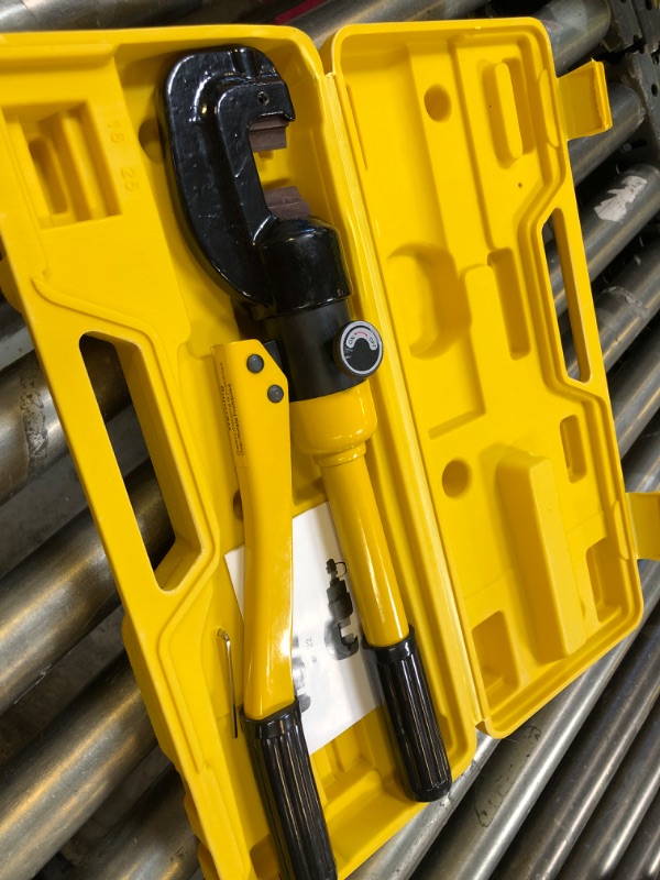 Photo 1 of Lothee 8 Ton 5/8 Inch Hydraulic Rebar Cutter Cutting up to 4-16 mm with Portable Box Heavy Duty Rebar Bender Manual Bolt Chain Metal Cutting Pliers Handheld Hydraulic Shear Tool
