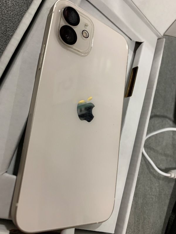 Photo 1 of ***Parts only, unable to hold charge***
Apple iPhone 12, 64GB, White - Unlocked (Renewed Premium)