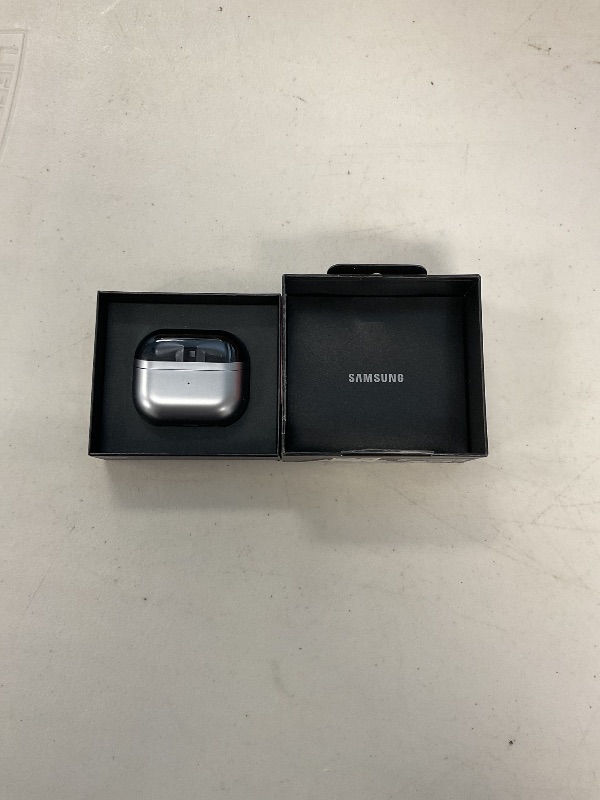 Photo 1 of Samsung Galaxy Buds 3 Pro AI True Wireless Bluetooth Earbuds, Noise Cancelling, Sound Optimization, Redesigned Comfort Fit, Silver [US Version, Amazon Exclusive, 2Yr Warranty]