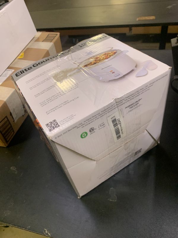 Photo 1 of Elite Gourmet ERC-003 Electric Rice Cooker with Automatic Keep Warm Makes Soups, Stews, Grains, Hot Cereals, White, 6 Cups Cooked (3 Cups Uncooked)