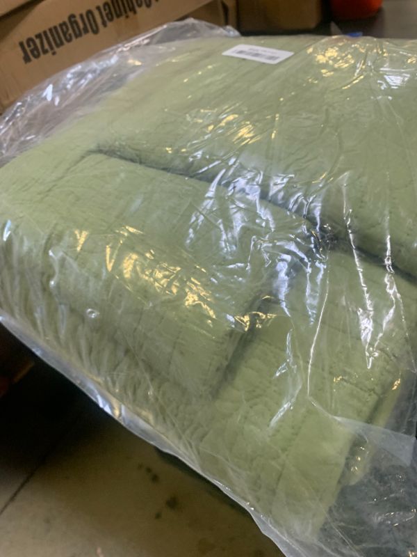 Photo 1 of WINLIFE King Size Quilt Set - Lightweight Cotton Quilt King Oversized - Green Bedspread King Size - Bedding Coverlet for All Seasons (Includes 1 Quilt, 2 Pillow Shams)