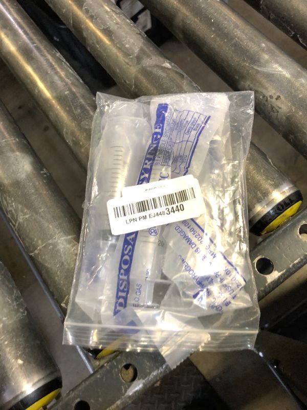 Photo 1 of 20ml Syringe for Liquid, Oral, Scientific Labs, Measurement, Dispensing, with Cap- 3 Pack 20ml Syringes