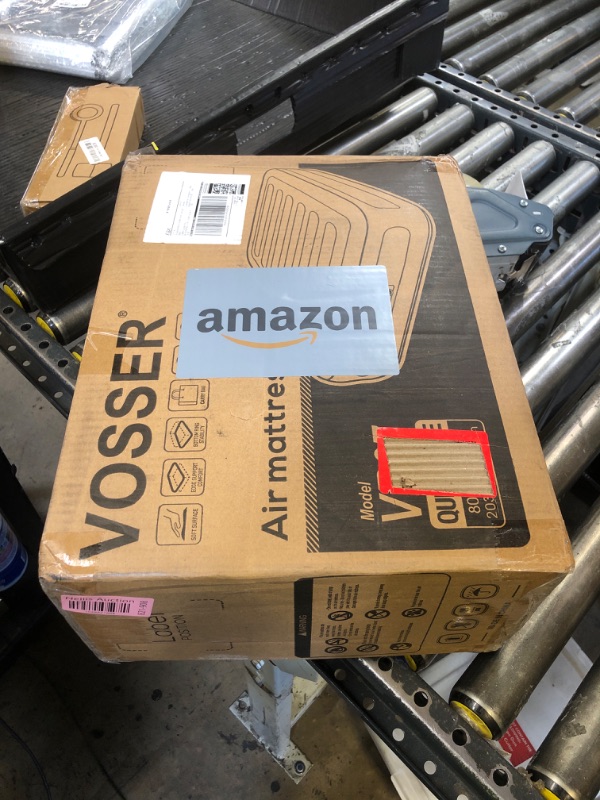 Photo 1 of VOSSER Queen Air Mattress with Built-in Pump,Fast & Easy Inflation/Deflation Inflatable Mattress, Foldable Blow Up Mattress with Storage Bag, Inflatable Bed for Home, Camping & Guests