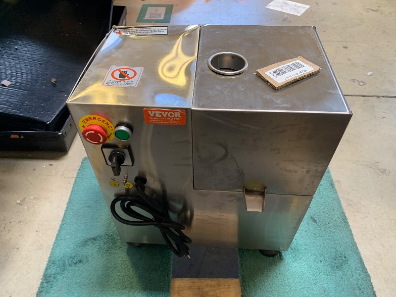 Photo 1 of VEVOR Electric Sugar Cane Juicer, 800W Sugarcane Juicer Machine with 661LBS/H High Output, 4 Stainless Steel Roller, Auto Roller Pressure Adjustment Sugarcane Juice Press Extractor for Home/Commercial