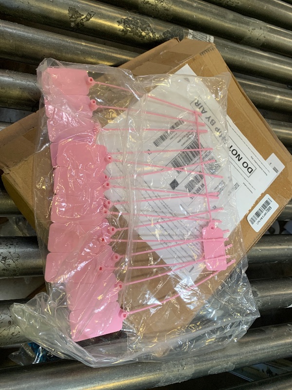 Photo 1 of 100 Pink Blank Plastic Tags for Labeling Waterproof Hanging Labels Writable Tags Seal Plastic Marking Label for Clothes Bags Keys Inventory with One Marker Pen