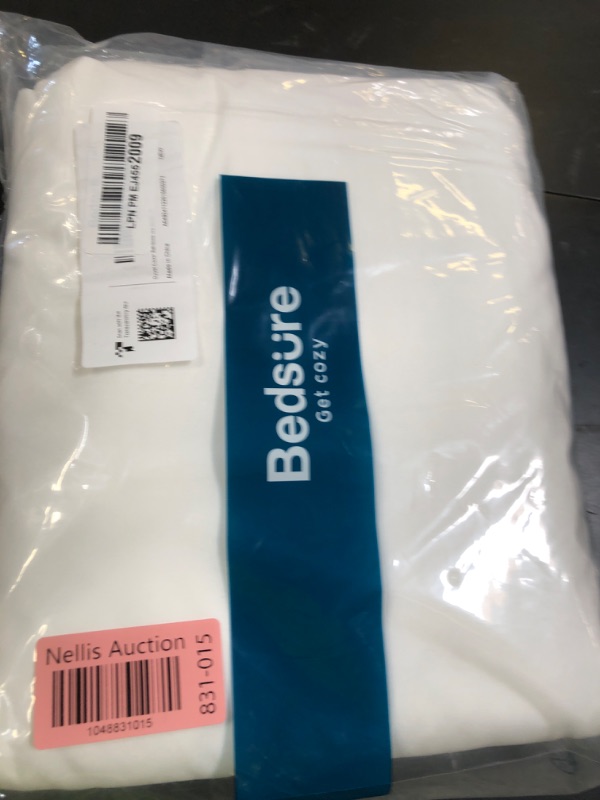 Photo 1 of Bedsure Duvet Cover Twin/Twin XL Size - Soft Double Brushed Bedding Set for Kids & Adults, Zipper Closure, 2 Pieces, Includes 1 Duvet Cover (68"x90") & 1 Pillow Sham, NO Comforter, White