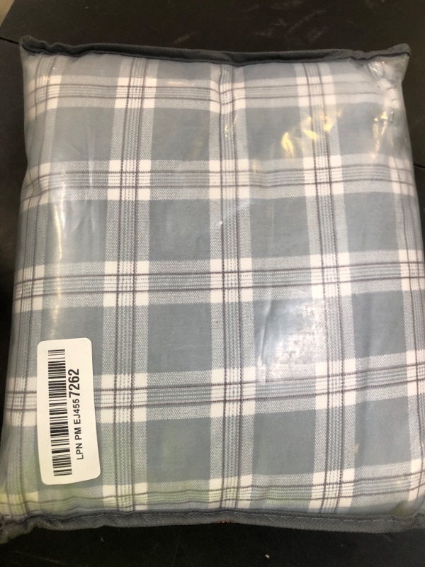 Photo 1 of Nayoroom Plaid Duvet Cover Queen Size Blue Checkered Gingham Duvet Cover 3 Pcs Reversible Vintage Grid Farmhouse Dorm Bedding Set Gifts for Women Men Soft Breathable Washed Microfiber