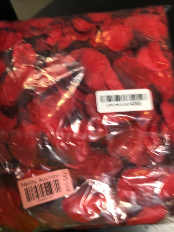 Photo 1 of CODE FLORIST 2200 PCS Dark-Red Silk Rose Petals for Romantic Night,Wedding,Proposal Anniversary Flower Decorations