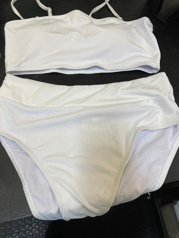Photo 1 of WOMENS SWIMSUIT SET
SIZE M 