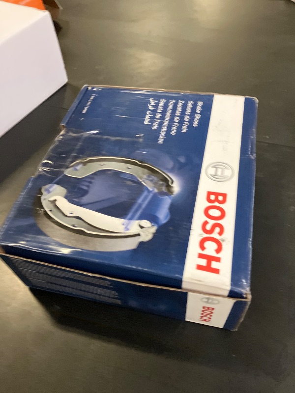 Photo 1 of BOSCH BS729 Blue Drum Brake Shoe Set - Compatible With Select Toyota Sienna; REAR